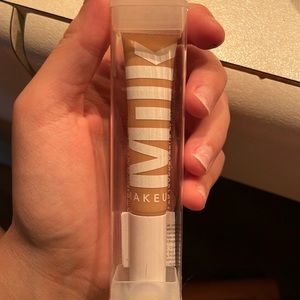 Milk never used concealer